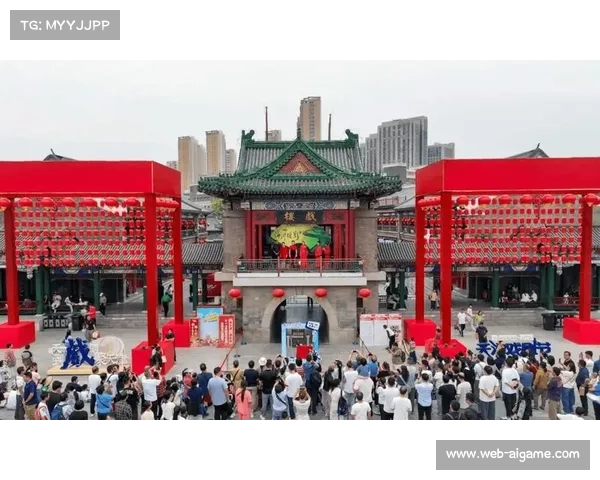 古文化街文旅融合案例，体育旅游成春节新热点。