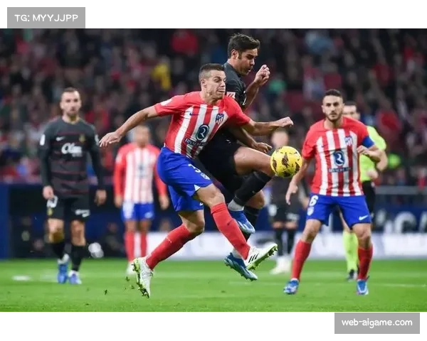 通讯：从濒临降级到稳居中游，拉斯帕尔马斯主帅的传控哲学坚持